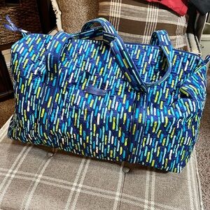 Like New Vera Bradley Large Duffle Bag